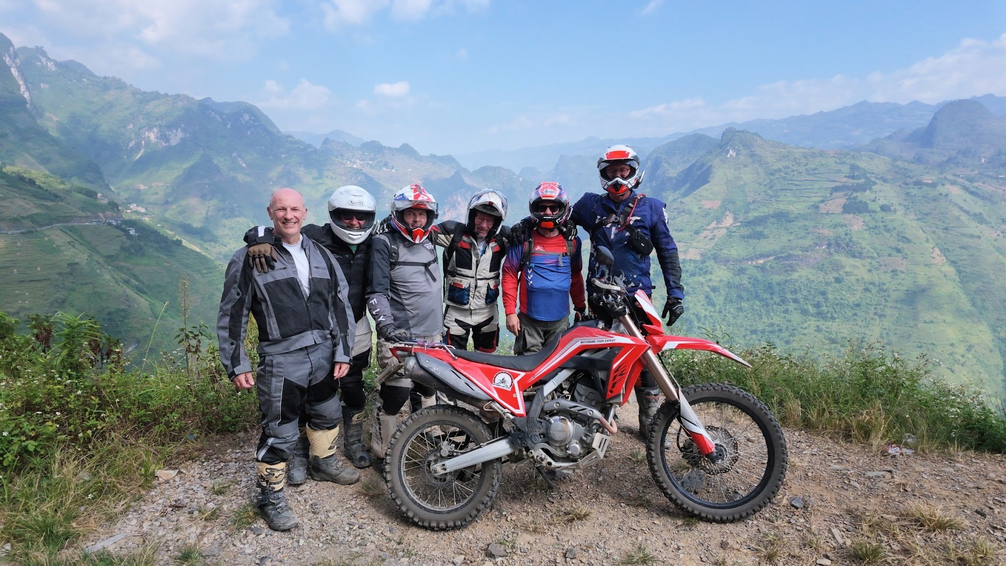 vietnam-motorbike-tour-1-1791533383.jpg