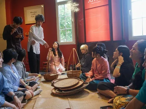 Thế hệ trẻ bảo tồn và gìn giữ vẻ đẹp ngôn ngữ Việt qua ca dao tục, tục ngữ tại sự kiện “Ngọc Trời”
